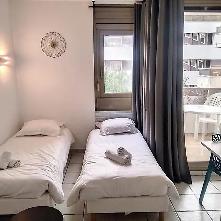 Graziella 306 شقة جوان ليه باه